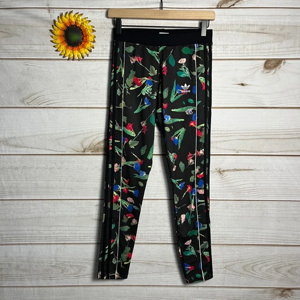 Adidas Triple Stripe Floral Leggings Size‎ Small